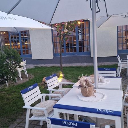 Villa Westfalia Guest House Tîrgu Secuiesc Buitenkant foto